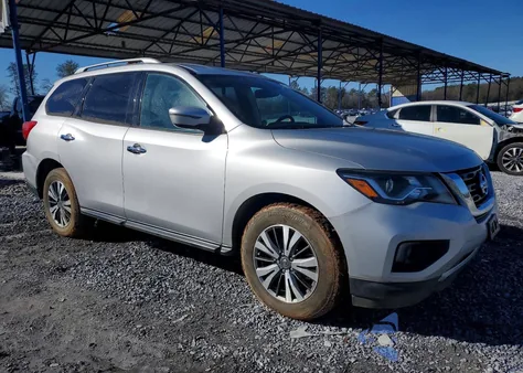 2017 Nissan Pathfinder S z USA, uszkodzony, nr VIN 5N1DR2MM8HC618723
